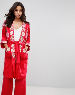 Пальто-кимоно с вышивкой Millie Mackintosh. Цвет: красный