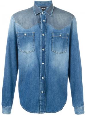 Декорированная джинсовая рубашка Just Cavalli. Цвет: синий