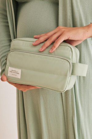 Средняя зеленая мягкая сумка для туалетных принадлежностей Women'secret, зеленый Women'Secret