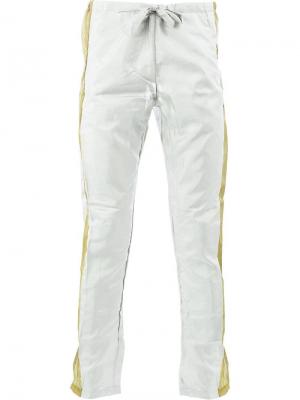 Металлизированные брюки Protective с контрастными вставками Cottweiler. Цвет: металлик