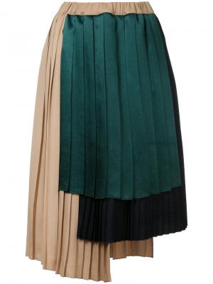 Плиссированная асимметричная юбка Astraet. Цвет: коричневый