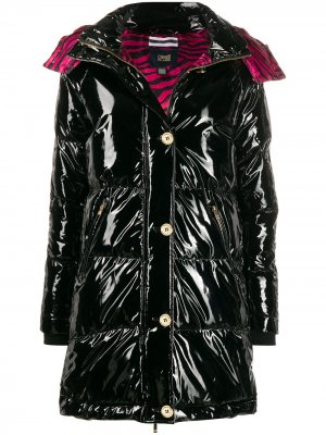 Стеганое блестящее пальто Cavalli Class. Цвет: черный
