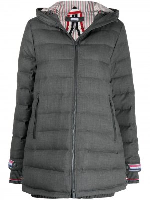 Твиловое пальто 120s с воротником-воронкой Thom Browne. Цвет: 035 med grey