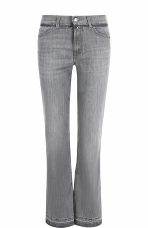 Укороченные расклешенные джинсы с потертостями Escada Sport. Цвет: серый