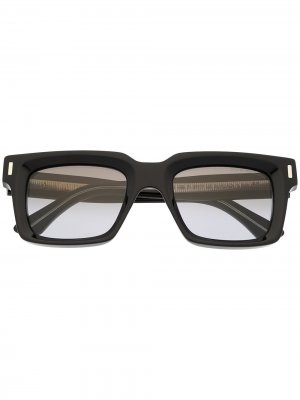 Солнцезащитные очки в квадратной оправе Cutler & Gross. Цвет: черный