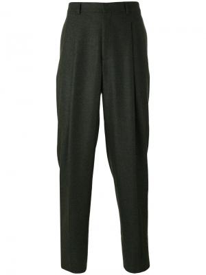 Костюмные брюки со складками E. Tautz. Цвет: зелёный